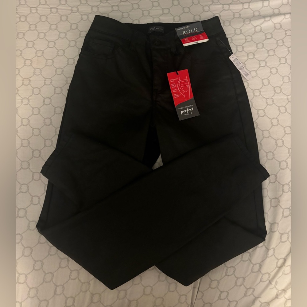 Black leather pants / curvy skinny jean size 4 never worn tags still on
